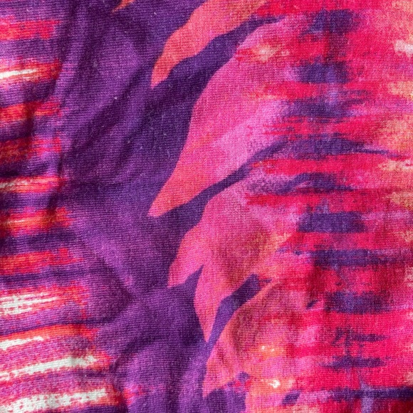 DAKINI hot pink skirt in a tie die look - Picture 2 of 4